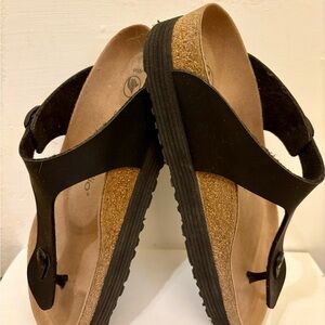 Papillon by Birkenstock Gizeh Platform